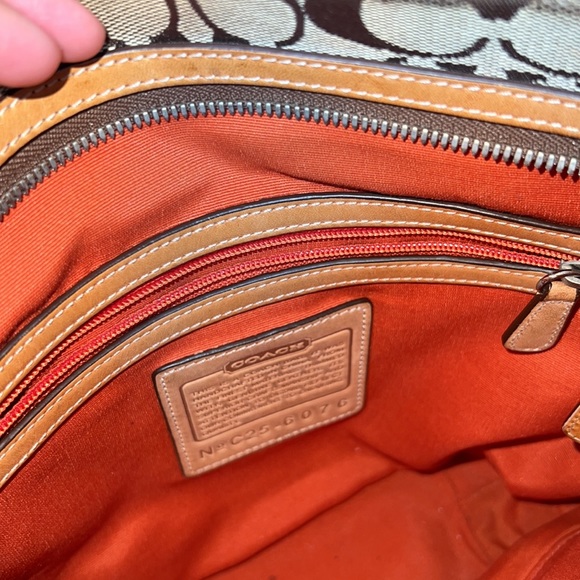 Womens Coach Handbag - Picture 3 of 4